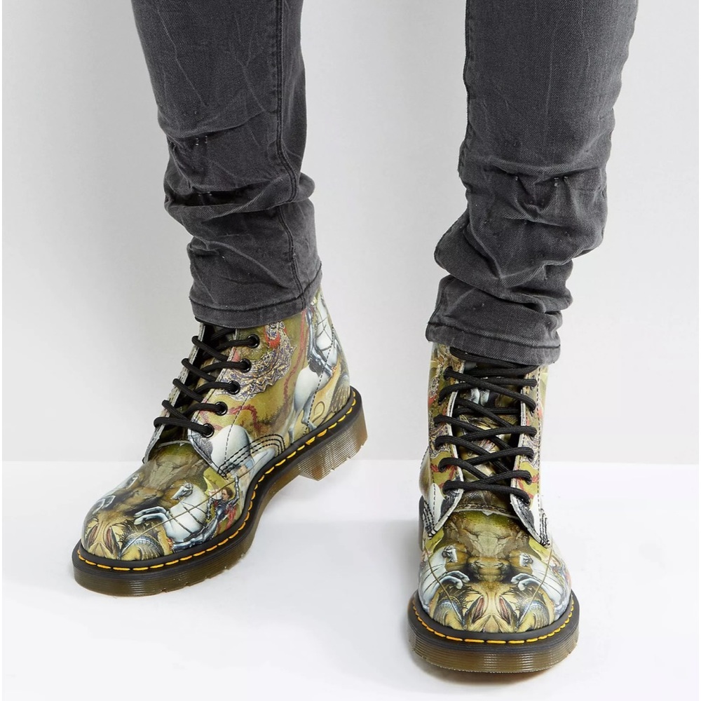Rare Dr. Martens George & Dragon Backhand 1460 Boots - Picture 13 of 17